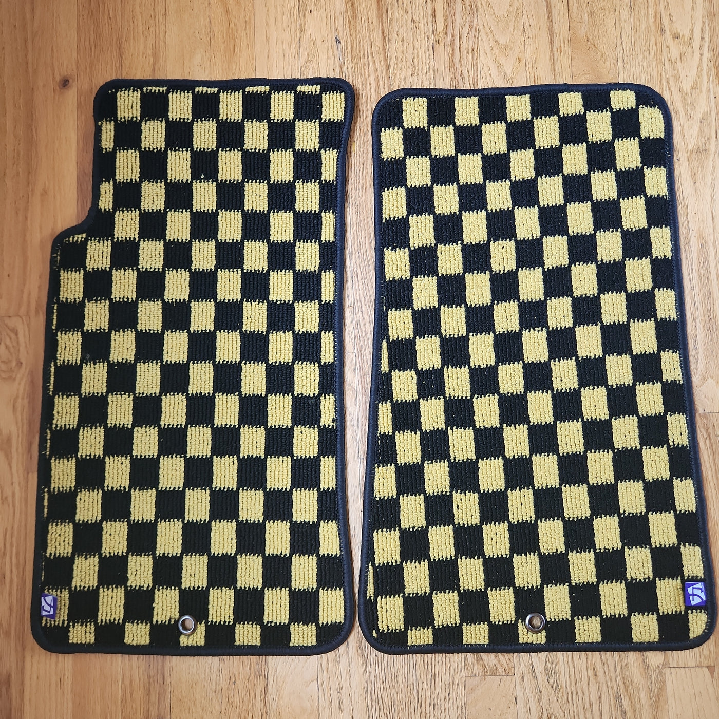Chikara JDM style Checkered Floor mats for 90-05 Miata LHD